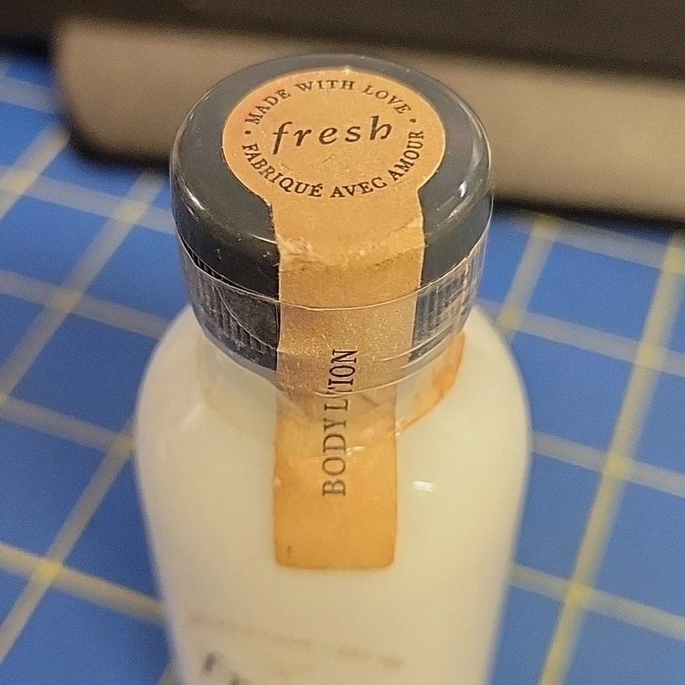 Fresh Milk Body Lotion in White 75ml New In Bottle